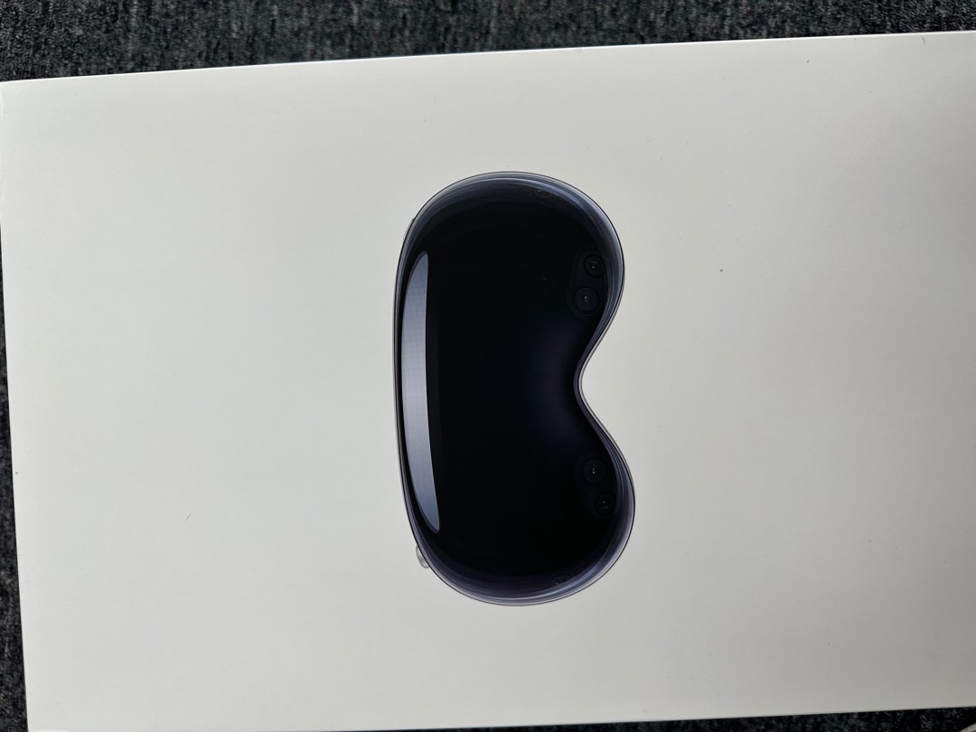Apple vision pro for sale - Image 2